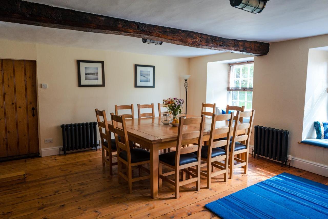 Poyers Farmhouse Wrafton Exterior foto